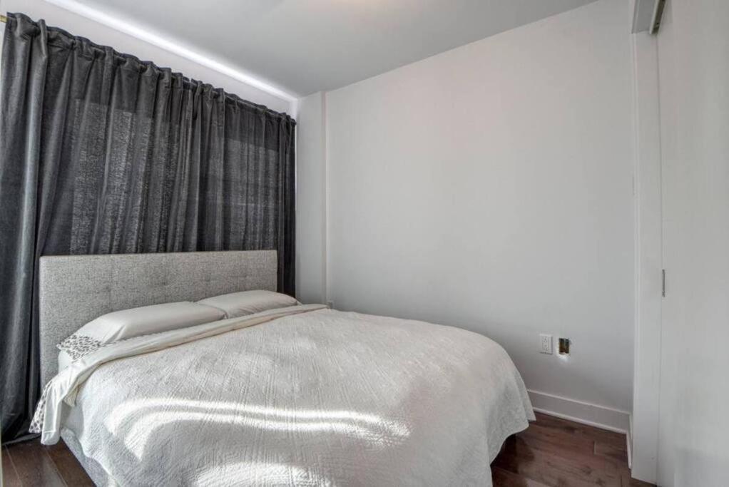 2 Bedroom Condo In The Heart Of The City Montreal Ngoại thất bức ảnh